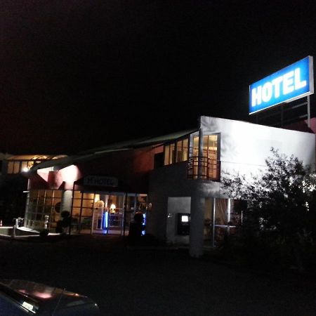 Hotel La Clé Saint-André-de-Sangonis Esterno foto