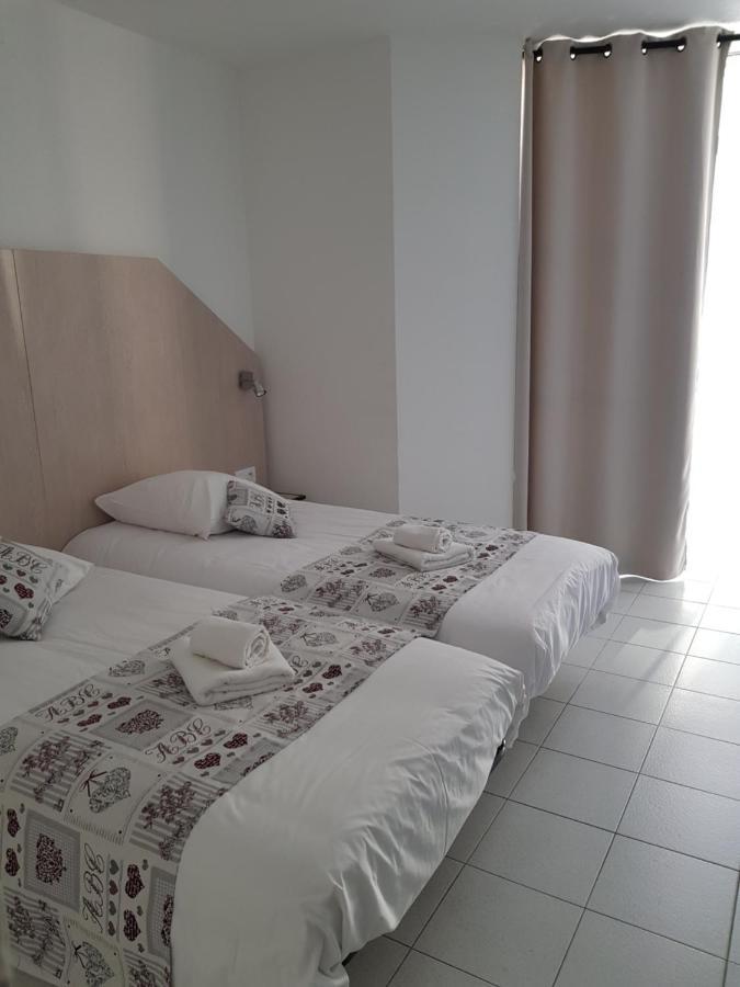 Hotel La Clé Saint-André-de-Sangonis Esterno foto