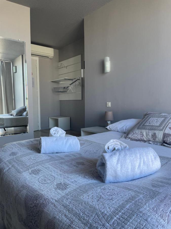 Hotel La Clé Saint-André-de-Sangonis Esterno foto